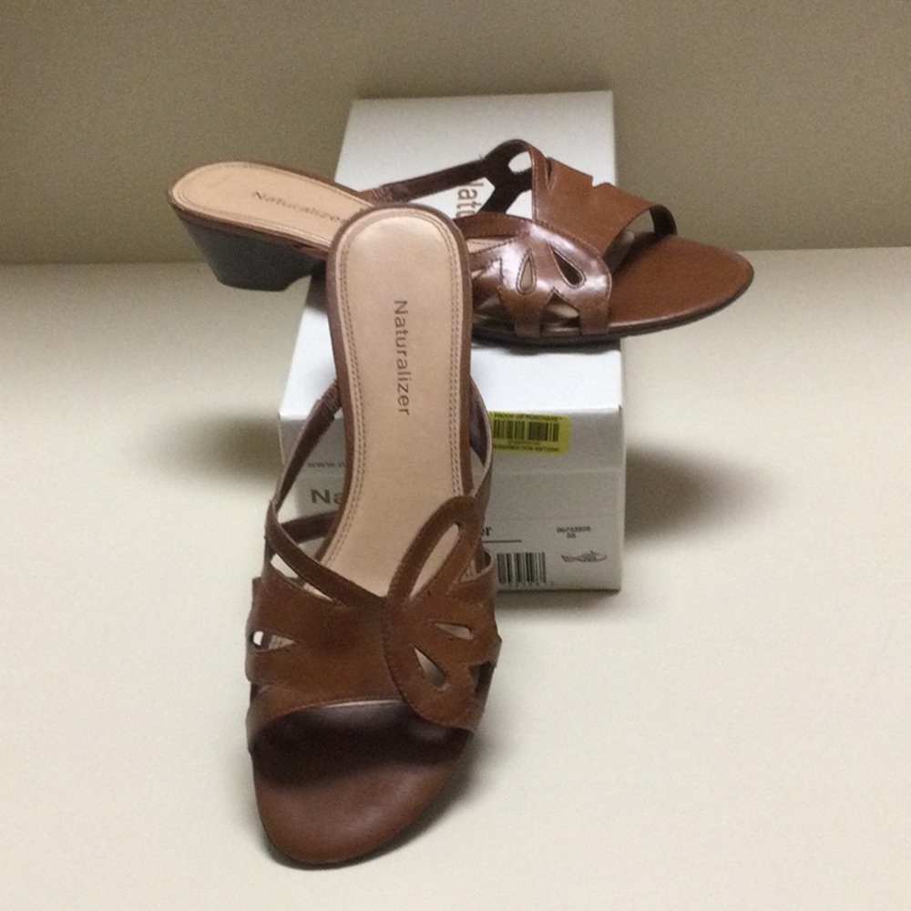 Naturalizer Leather Slides